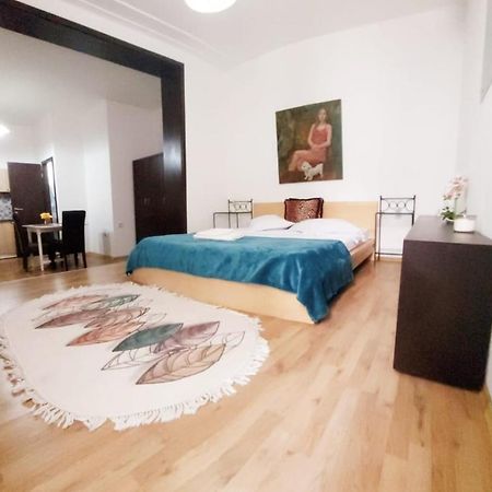 Happy Accomodation Bucureşti Ngoại thất bức ảnh