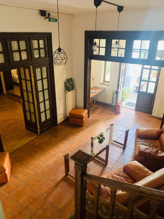 Happy Accomodation Bucureşti Ngoại thất bức ảnh