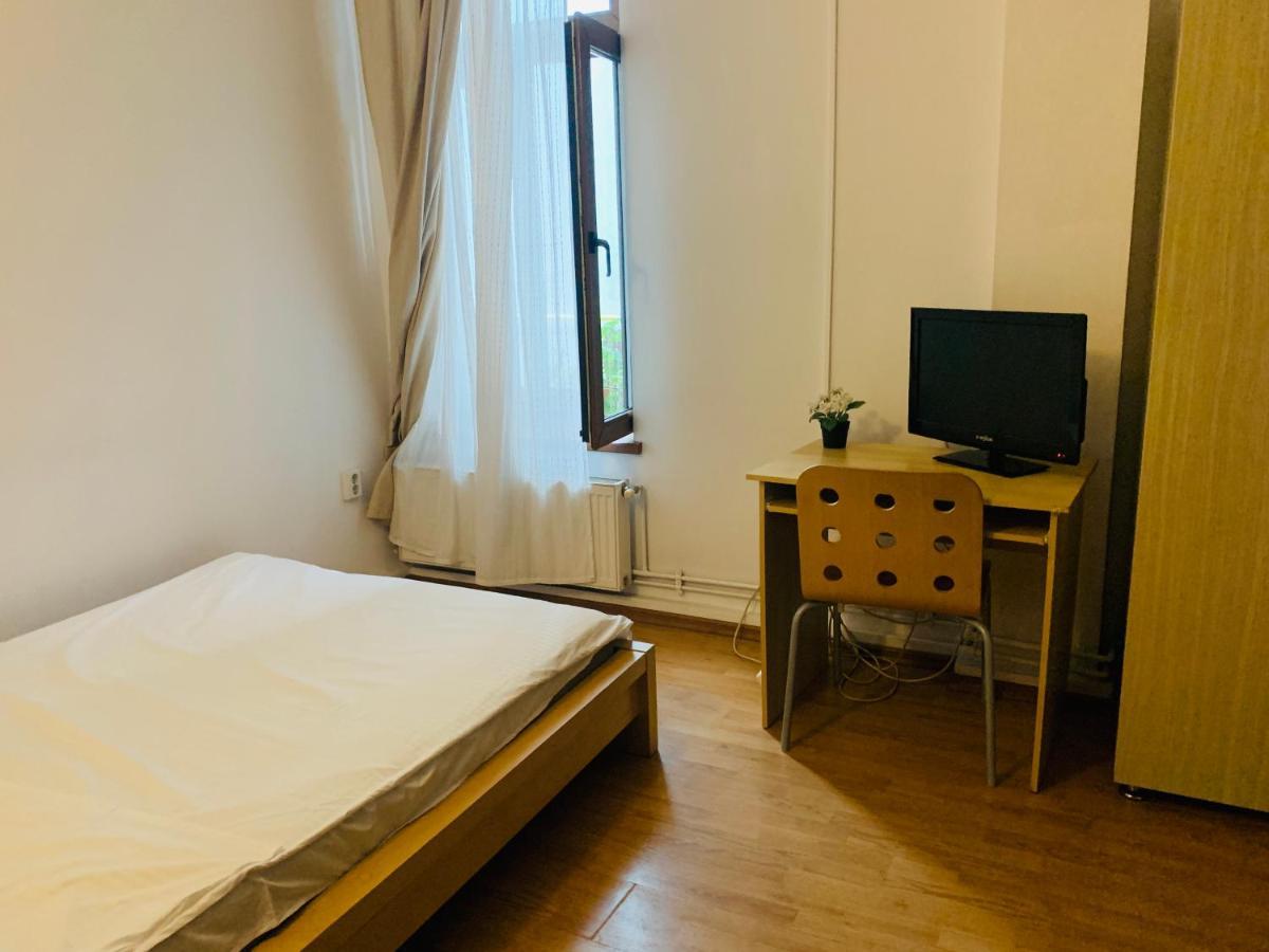 Happy Accomodation Bucureşti Ngoại thất bức ảnh