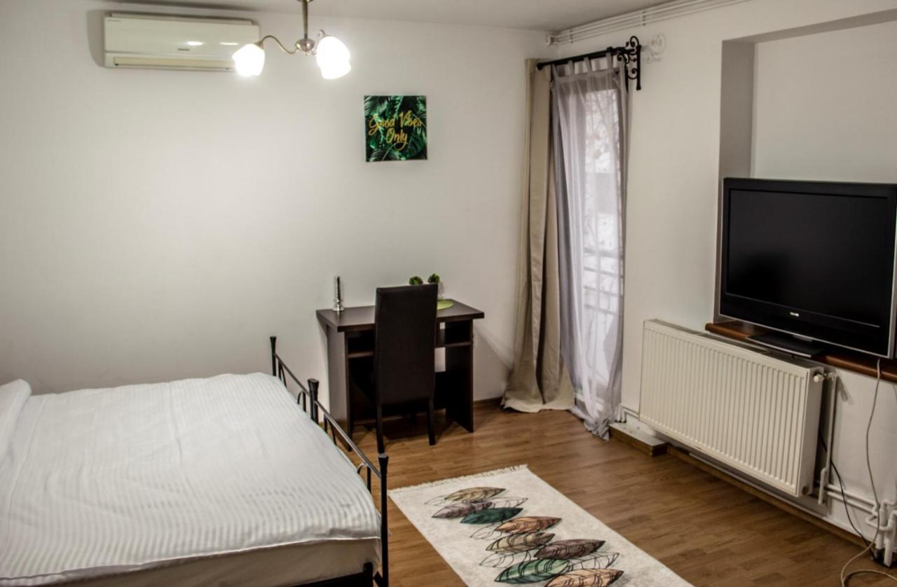 Happy Accomodation Bucureşti Ngoại thất bức ảnh