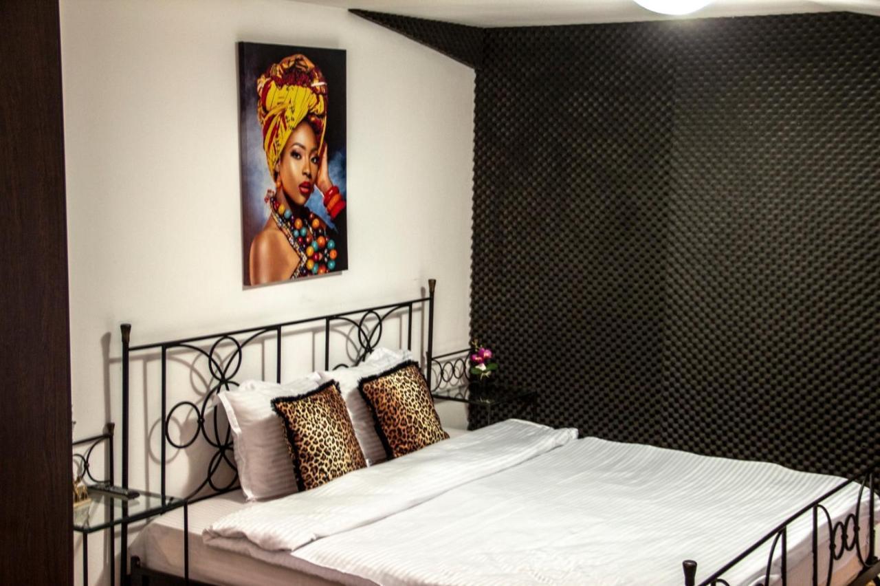 Happy Accomodation Bucureşti Ngoại thất bức ảnh