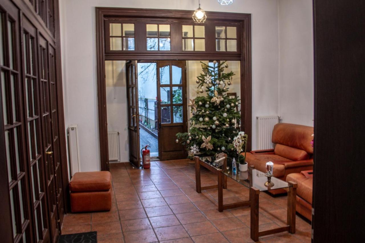Happy Accomodation Bucureşti Ngoại thất bức ảnh