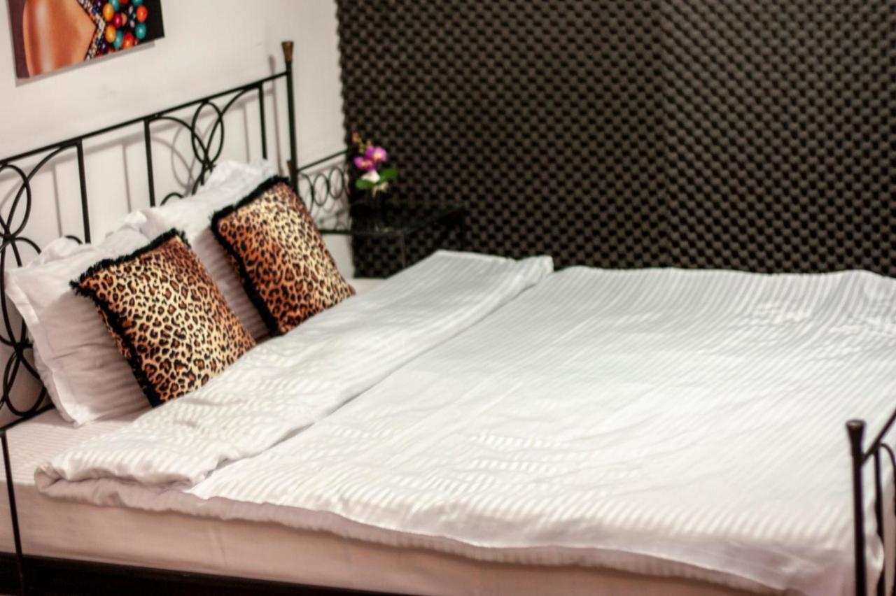 Happy Accomodation Bucureşti Ngoại thất bức ảnh