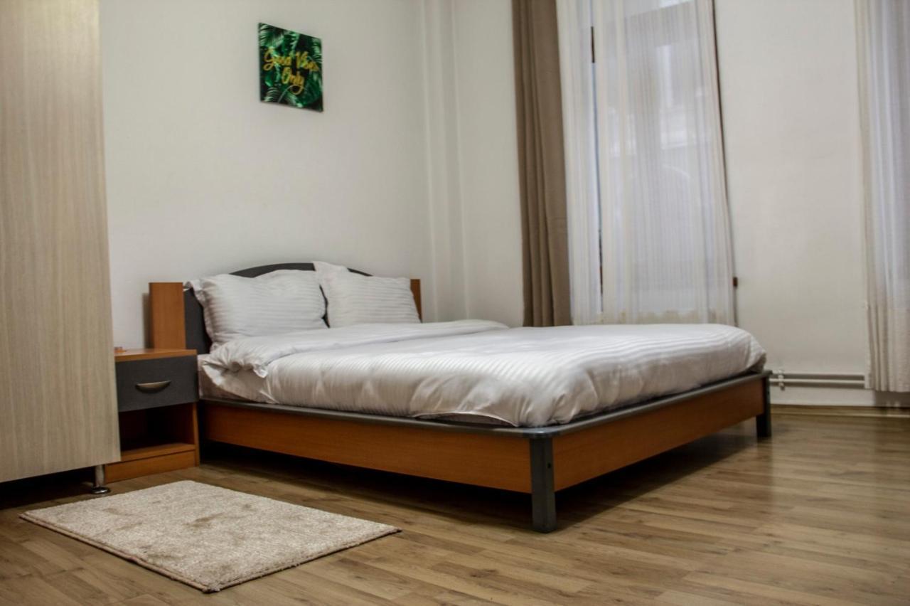Happy Accomodation Bucureşti Ngoại thất bức ảnh