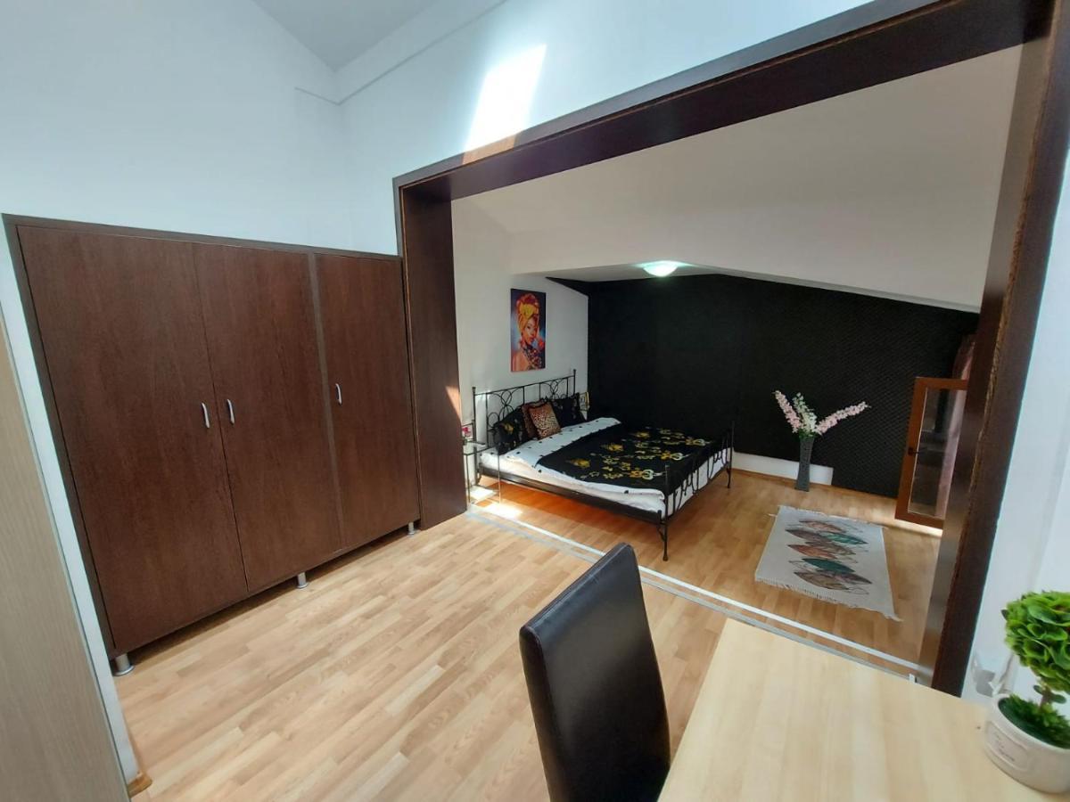 Happy Accomodation Bucureşti Ngoại thất bức ảnh