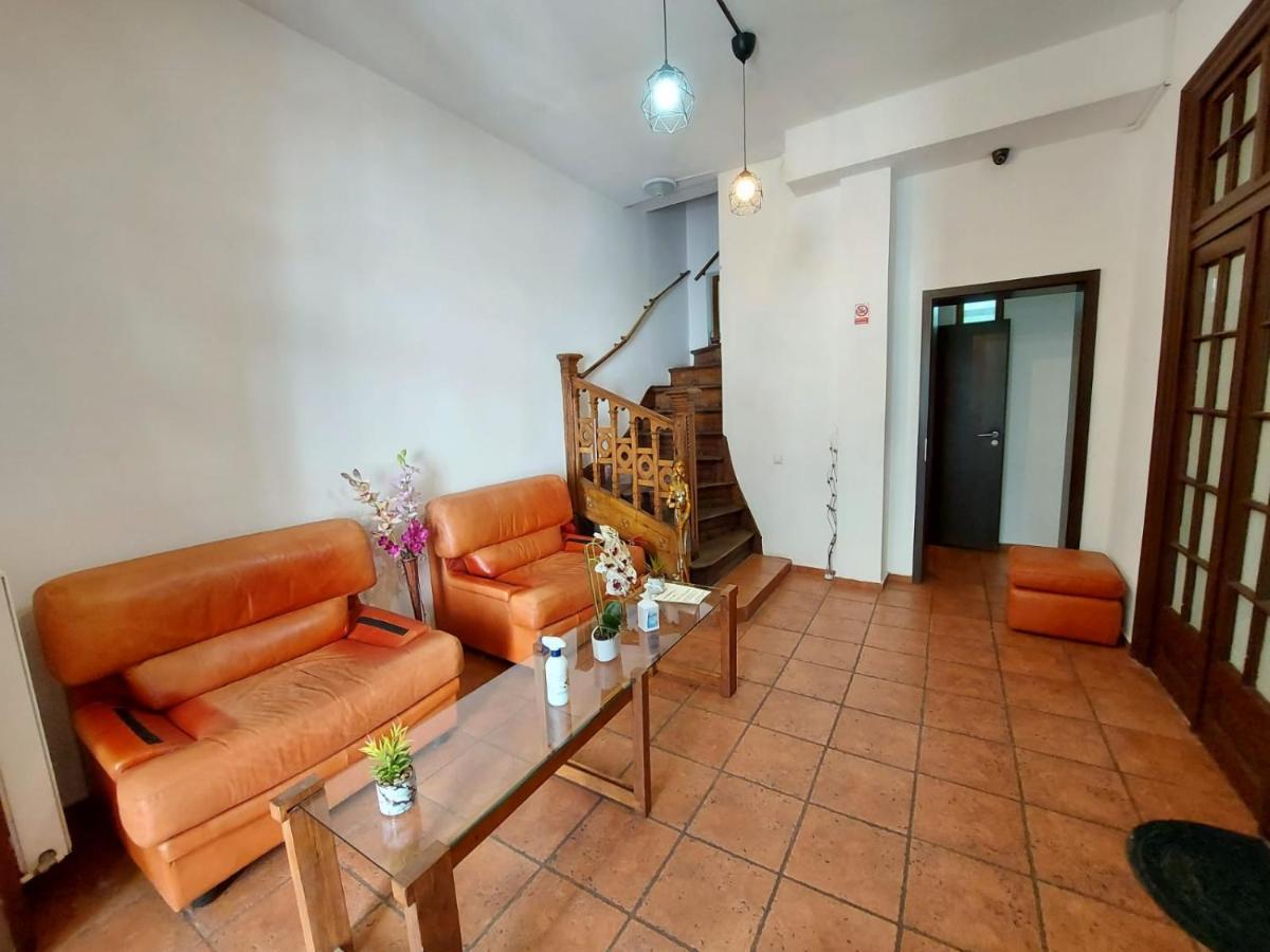 Happy Accomodation Bucureşti Ngoại thất bức ảnh