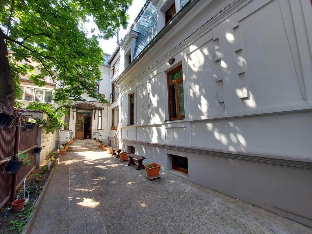 Happy Accomodation Bucureşti Ngoại thất bức ảnh