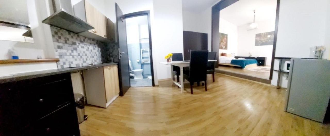 Happy Accomodation Bucureşti Ngoại thất bức ảnh